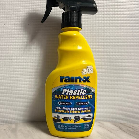 Rain-X Plastic Water Repellent - Picture 2 of 3
